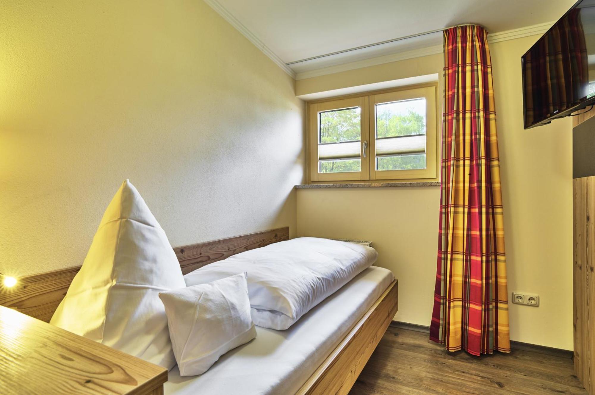 Hotel Das Bayerwald Lam Exterior photo